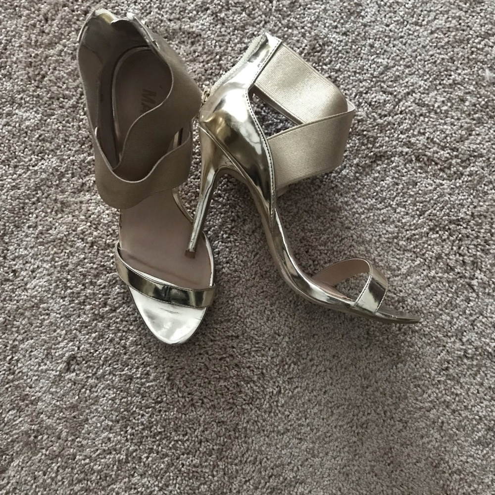 Gold shoes